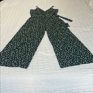 Kaileigh Dark Green Floral Jumpsuit - NWOT - LP